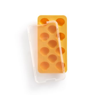 Shell ice cube tray with lid The funniest way to refresh yourself!