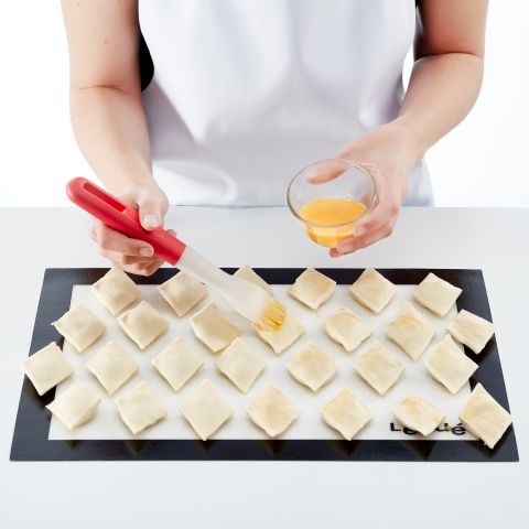 Silicone Baking Mat, 60 x 40 cm Faster and more even baking!