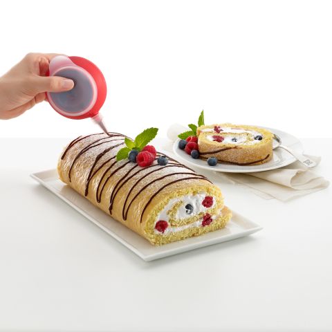 Roll Cake Mat A sheet that makes it easy to prepare rolled dishes.