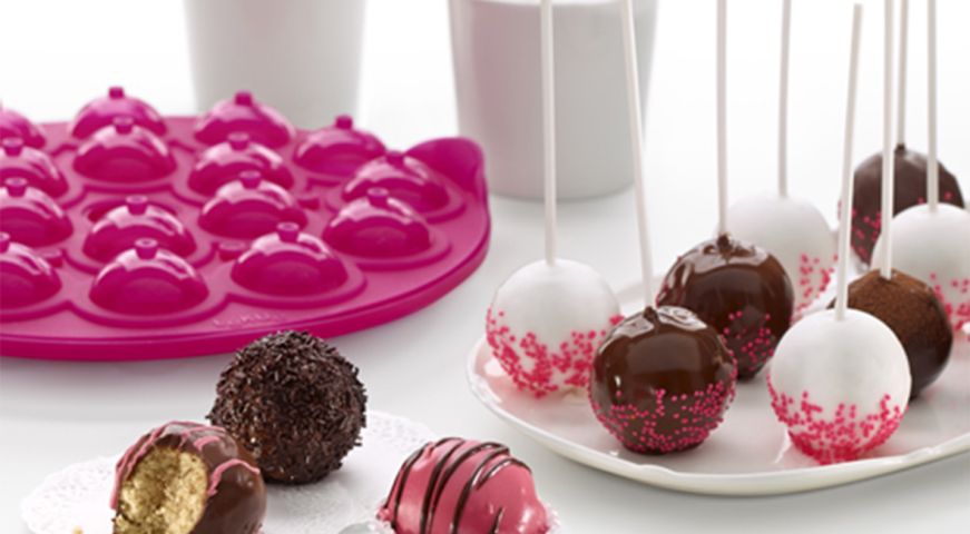 Cake Pop Mold Silicone mold to prepare 18 perfect cake pops.