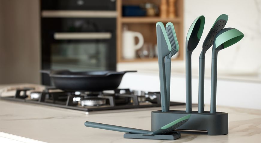 Set de 5 ustensiles de cuisine anti-rayures Découvrez le coffret de 5 ustensiles indispensables anti-rayures !