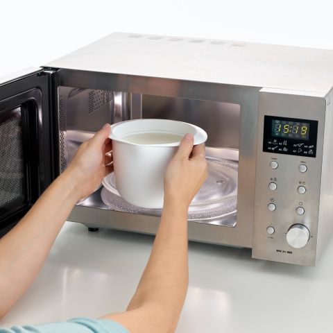 Cheese Maker Surprise yourself by making your own home-made fresh cheese