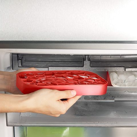 Ice Box Ice cube tray to make and store ice cubes