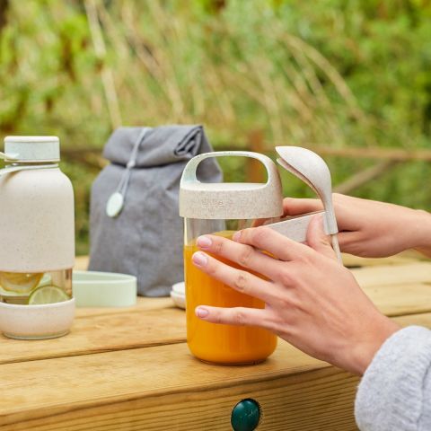 Jar To Go Organic 20 fl. oz With Spoon Enjoy your snacks on the go!