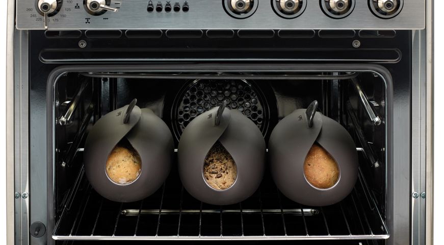 Bread Maker Kit Weigh, knead and bake your home-made bread in a single container.