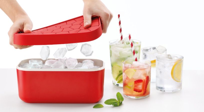 Ice Box Ice cube tray to make and storage ice cubes