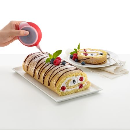 Roll Cake Mat A sheet that makes it easy to prepare rolled dishes.