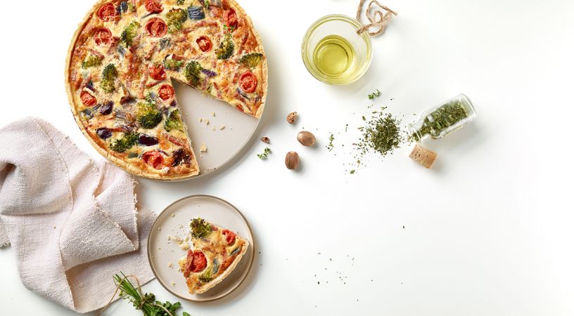 Quiche Pan ø 28 cm with ceramic plate Bake and remove your quiches from the mould with no hassle.