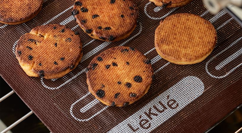 Microperforated Baking Mat, 40 x 30 cm For a perfect even and crispy baking!