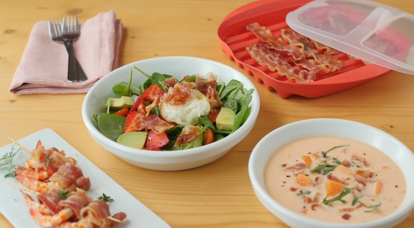Microwave Bacon Cooker Cook bacon in the microwave quickly and cleanly.