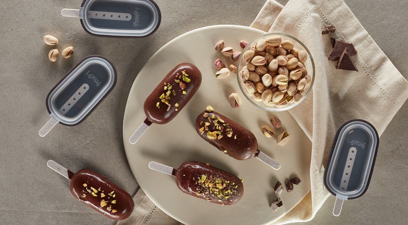 Set of 4 Classic Creamy Ice Lolly Moulds Your own creamy whim with these ice cream moulds!