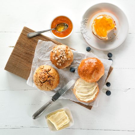Roll Bread Prepare six bread rolls in the same baking batch.