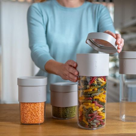 Set of 3 Flip Storage Containers Kit of 3 storage containers and 2 accessories