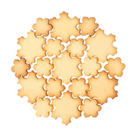 Puzzle Snow Cookie Cutter 19 snowflake-shaped cookies all at once!