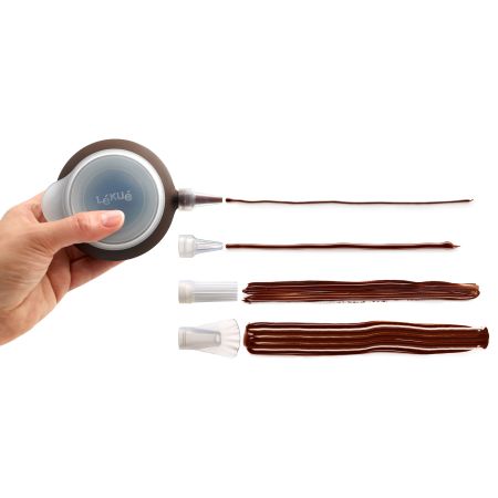 Decopen with 4 Nozzles Prettier desserts and savoury dishes with your decorating pen.
