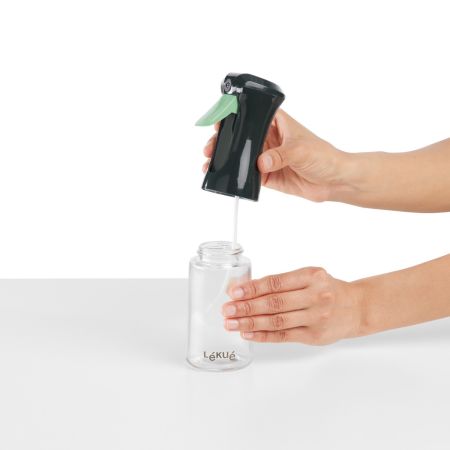 Oil Sprayer Healthier dishes with just the right amount of oil!