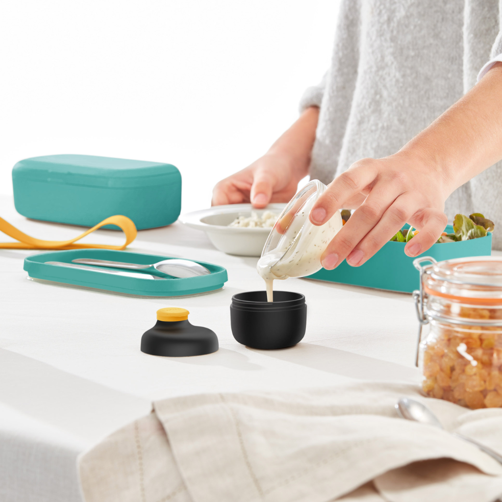 Dressing and Sauce Container To Go Sauce container, wherever you go!