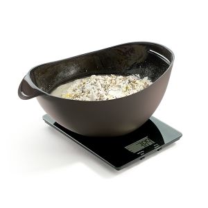 Bread Maker Enjoy the taste and smell of traditional homemade bread.