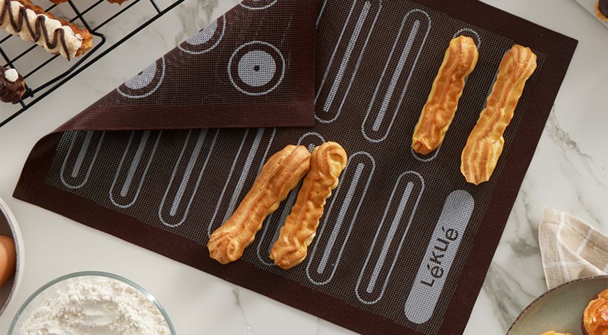 Microperforated baking mat, 16" x 12" For perfect even and crispy baking!
