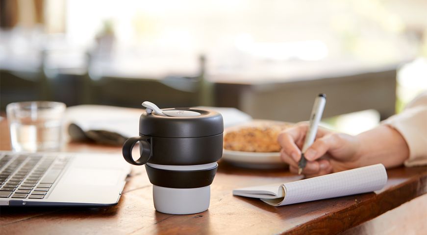 Mug To Go ¡Disfruta de tu café caliente mientras viajas!