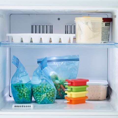 Set of 4 Classic Stackable Ice Lolly Moulds Make delicious homemade Ice Lollys in the easiest, fastest and healthiest way with this kit of 4 ice cream moulds, in its largest version.