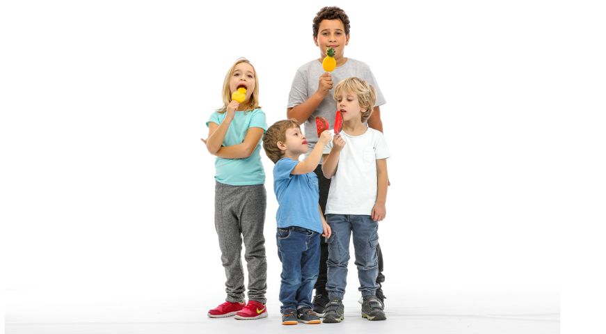 Frutas tropicales heladas ¡Disfruta preparando helado con divertidas formas de frutas tropicales!