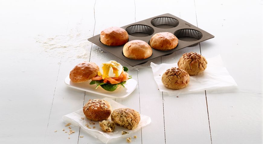 Roll Bread Prepare seis panecillos en la misma tanda de horneado.