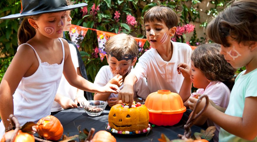 3D Halloween Mould 3D pumpkin cake mould perfect for Halloween.