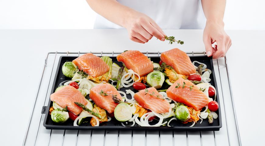 Non-spill Silicone Baking Tray, 40x30 cm A spill-free clean oven!