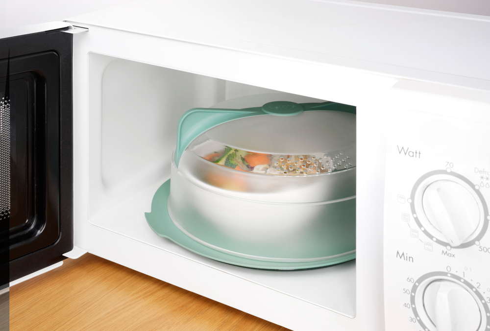 Microwave Plate Cover Effortless handling from any angle!