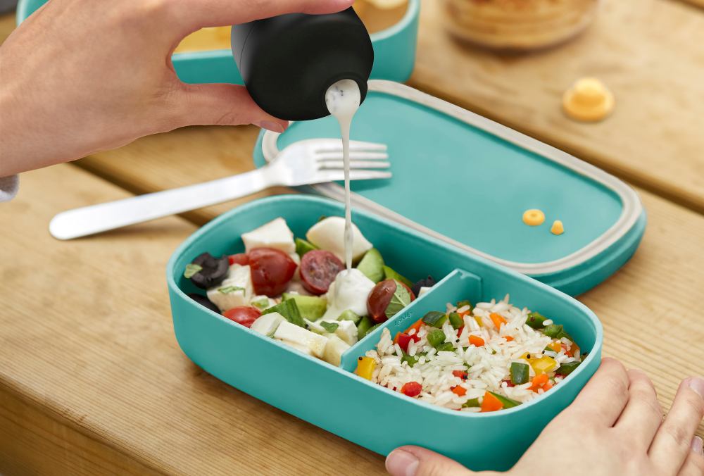 Dressing and Sauce Container To Go Sauce container, wherever you go!