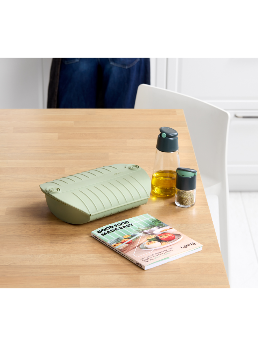 Steam Cooker with tray and Recipe book Set, 4p, English Tasty salmon in 2 minutes!