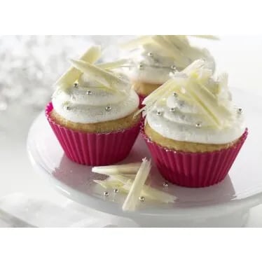 Vanilla and white chocolate cupcakes