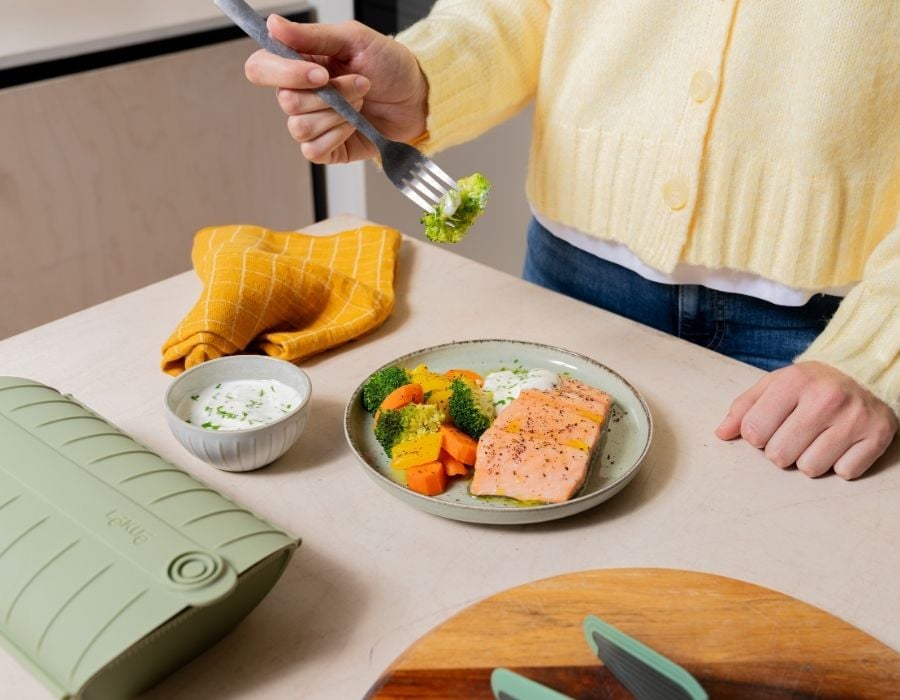 (data.feature_grid_image_top.alt || data.title).replace(/\bimage\b/gi, '').trim()