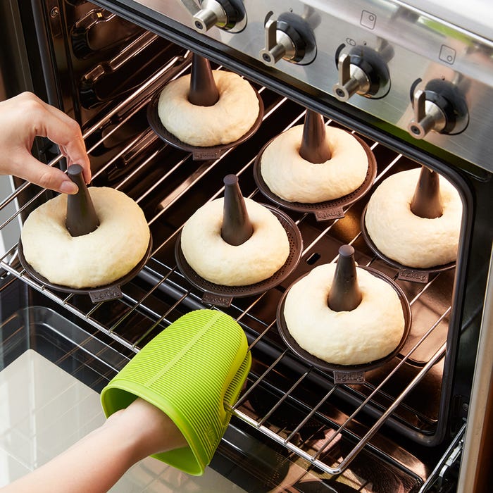Lekue Bagel Maker with 6 Silicone Bagel Molds