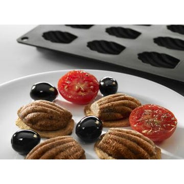 Mini madeleines aux olives noires